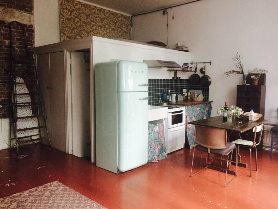 Warm And Cosy Loft In Paris With A Private Outdoor Lejlighed Eksteriør billede